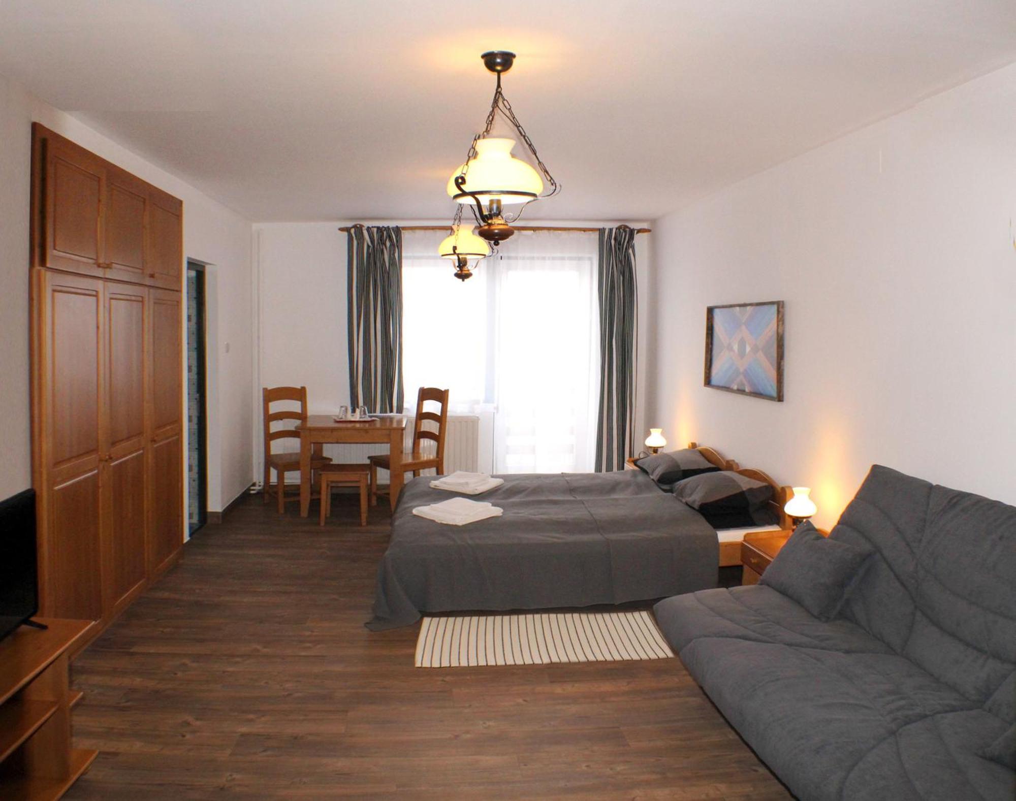 Sugo Panzio Madarasi Hargita Hotel Izvoare Екстериор снимка